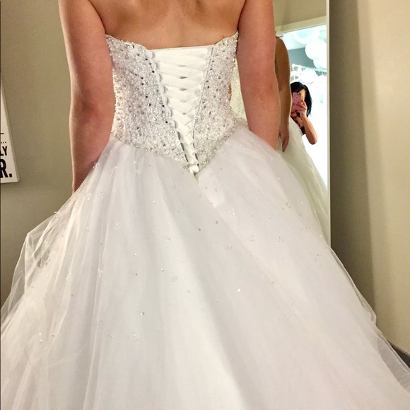 Wedding Dress - Size 4 - Picture 4 of 7